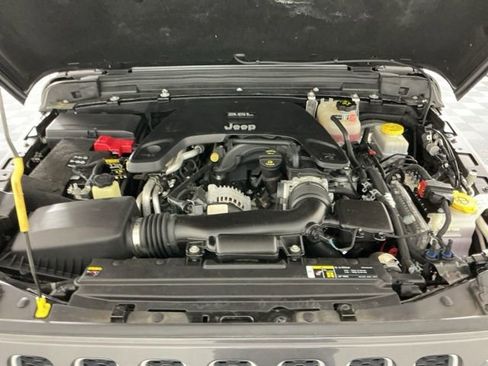 Used 2020 Jeep Wrangler Unlimited Sahara w/ Uconnect 4C Nav & Sound Group AWD/4WD image 31