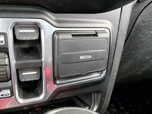 Used 2020 Jeep Wrangler Unlimited Sport AWD/4WD image 35