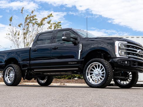 New 2025 Ford F250 Lariat w/ Lariat Ultimate Package AWD/4WD image 18