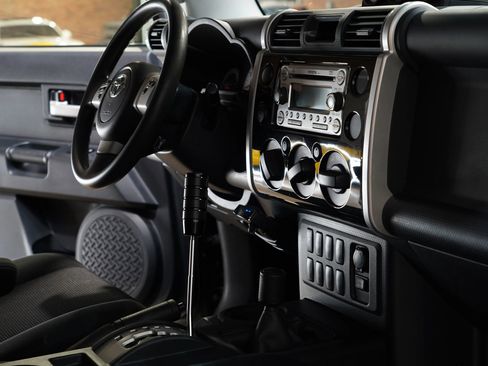 Used 2013 Toyota FJ Cruiser 4WD w/ Convenience Pkg image 49