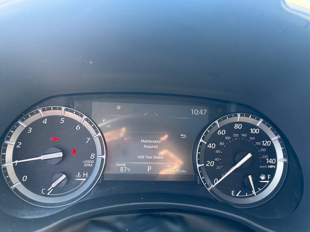 Used 2021 Toyota Highlander XLE FWD image 5