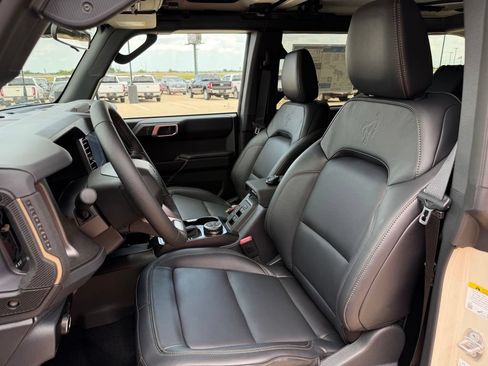 New 2026 Ford Bronco Badlands AWD/4WD image 18