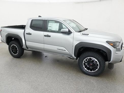 New 2025 Toyota Tacoma TRD Off-Road image 15