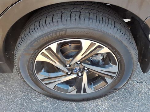 Certified 2024 Subaru Crosstrek 2.0i Premium image 6