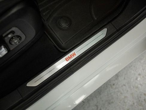 Used 2023 BMW X7 xDrive40i image 32