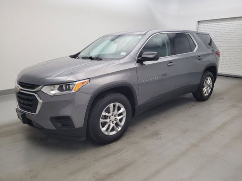Used 2018 Chevrolet Traverse LS FWD image 2