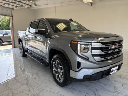 New 2026 GMC Sierra 1500 SLE w/ Preferred Package