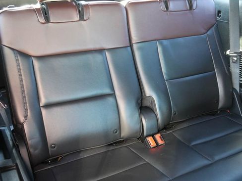 Used 2022 Ford Explorer Platinum w/ Technology Package image 24