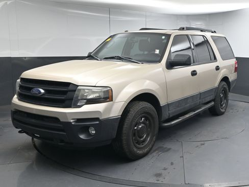 Used 2017 Ford Expedition XL image 4