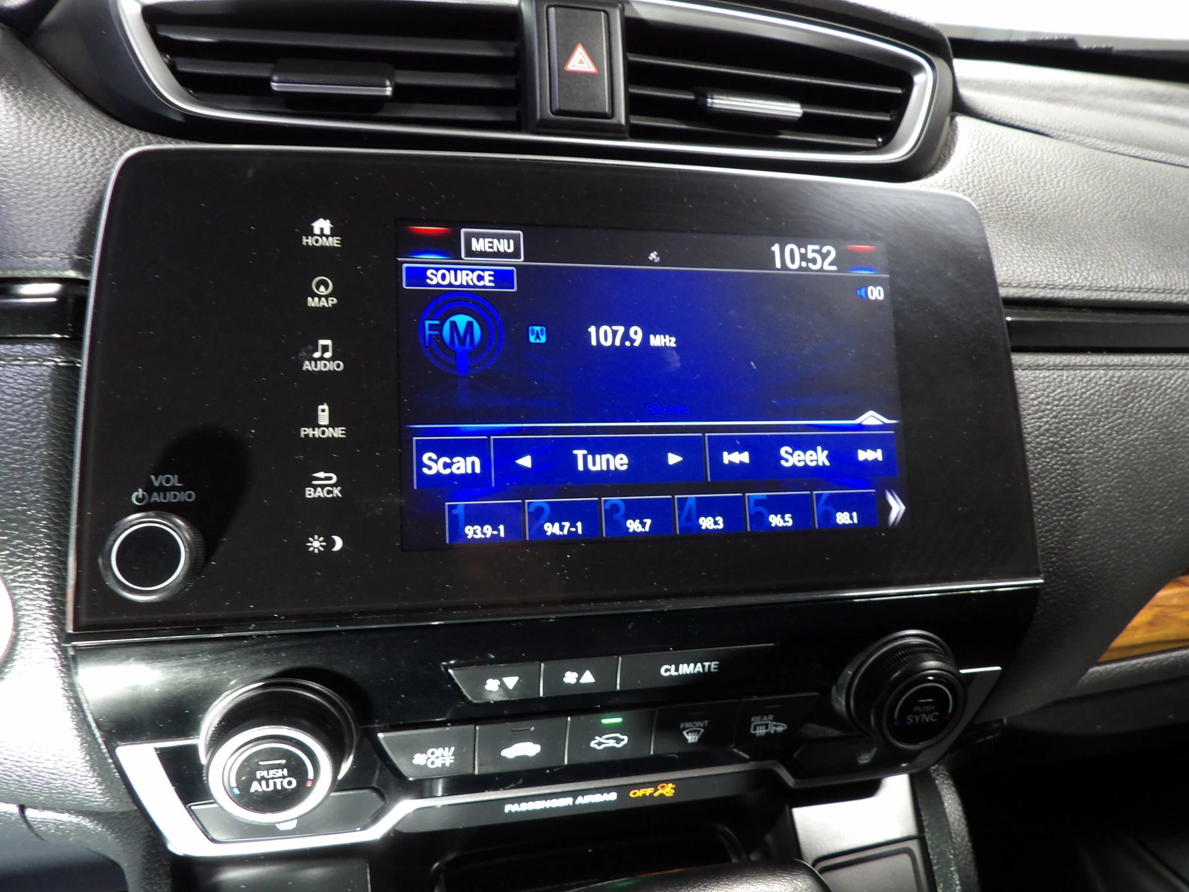 Used 2021 Honda CR-V Touring image 16
