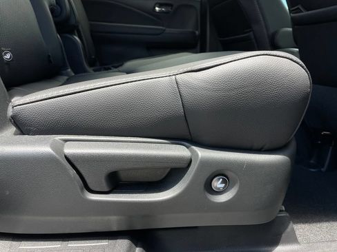 Used 2022 Honda Pilot Elite image 36