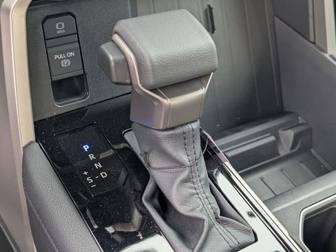 New 2026 Toyota Tundra Limited AWD/4WD image 18
