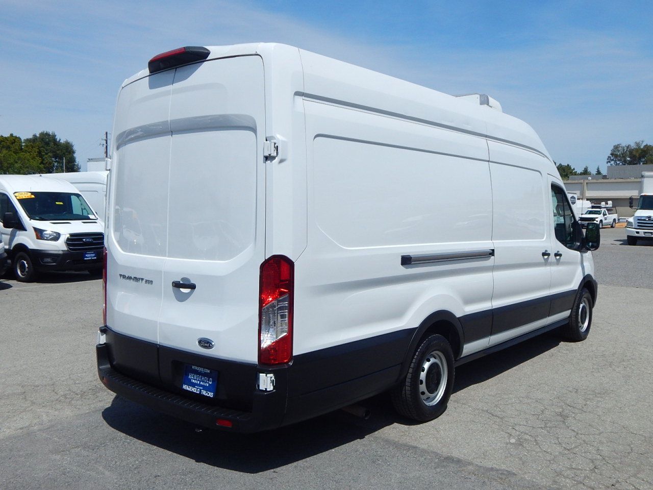 Used 2023 Ford Transit 250 148 High Roof Extended w/ Load Area Protection Package RWD image 8