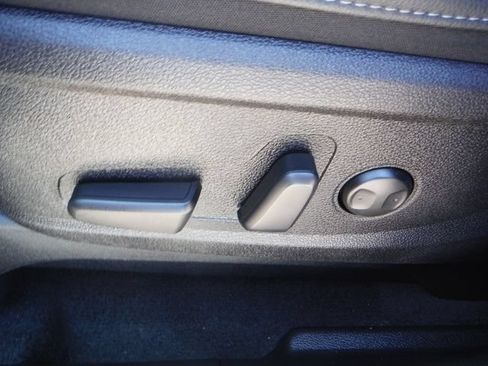 Used 2025 Kia Telluride AWD image 21