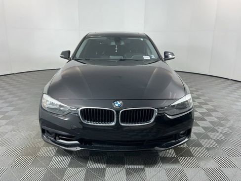 Used 2017 BMW 320i Sedan image 2