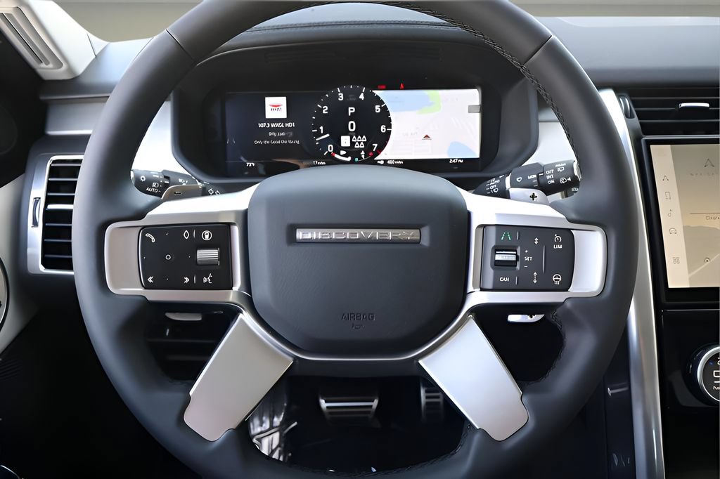 Used 2026 Land Rover Discovery Limited Edition AWD/4WD image 19