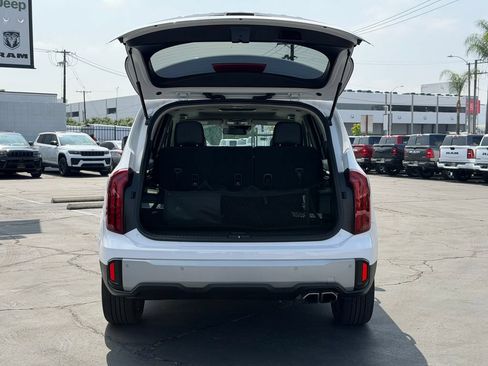 Used 2023 Kia Telluride S w/ S Sunroof Package FWD image 10