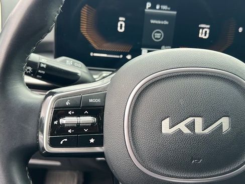 Used 2024 Kia Sorento S AWD/4WD image 25