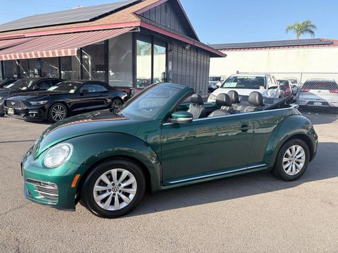 Used 2017 Volkswagen Beetle 1.8T S FWD image 2