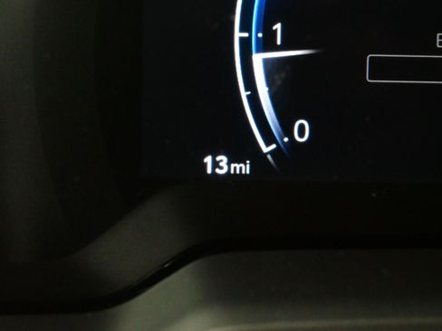 Used 2026 Toyota Corolla Cross L image 23