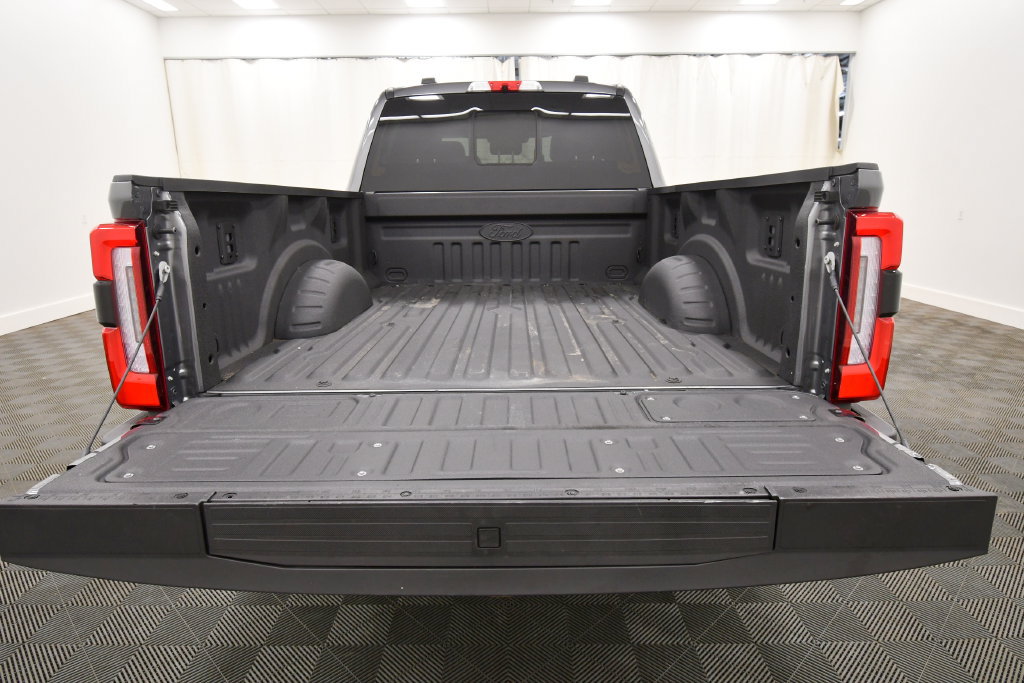 Used 2025 Ford F350 Platinum w/ FX4 Off-Road Package AWD/4WD image 7