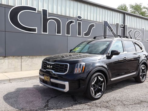 Used 2025 Kia Telluride S AWD/4WD image 1