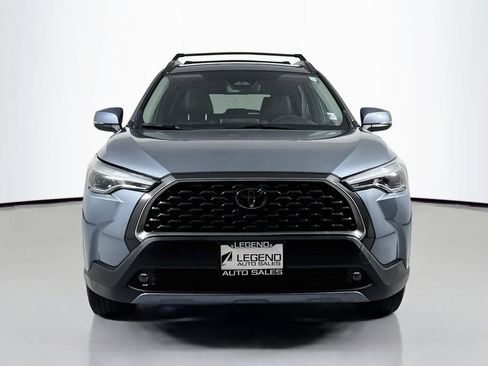 Used 2024 Toyota Corolla Cross XLE AWD/4WD image 2