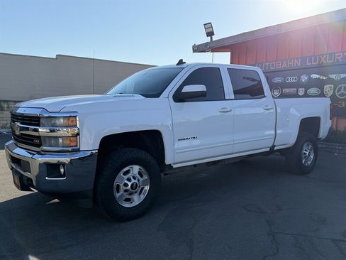 Used 2016 Chevrolet Silverado 2500 LT w/ Z71 Package, Off-Road AWD/4WD image 9