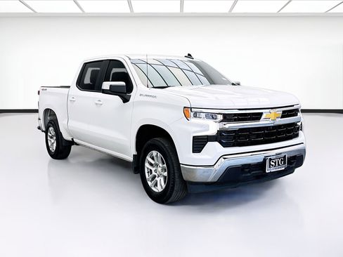 Used 2024 Chevrolet Silverado 1500 LT image 3