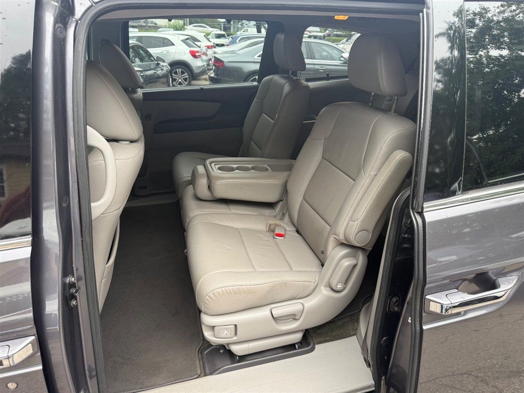 Used 2016 Honda Odyssey Touring image 13