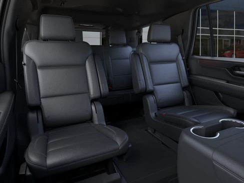 New 2026 GMC Yukon Denali w/ Denali Reserve Package AWD/4WD image 17