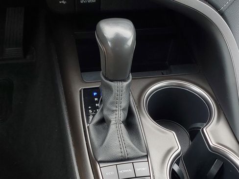 Used 2024 Toyota Camry SE image 27