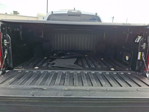 Used 2019 Toyota Tacoma TRD Off-Road AWD/4WD image 29