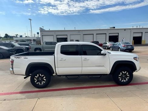 Used 2023 Toyota Tacoma TRD Off-Road RWD image 6