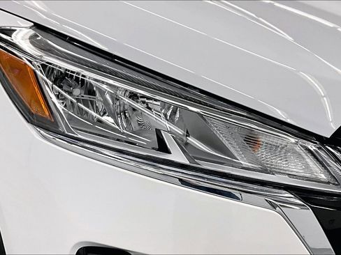 New 2025 Nissan Kicks Play S FWD image 59