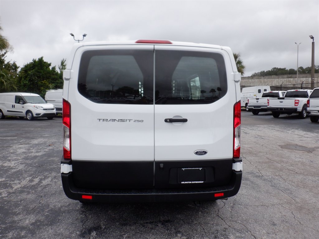 Used 2025 Ford Transit 250 Low Roof w/ Exterior Upgrade Package RWD image 4