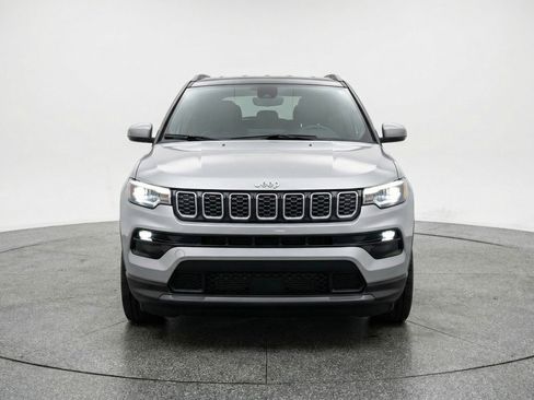 Used 2025 Jeep Compass Limited image 2