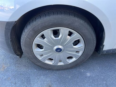 Used 2022 Ford Transit Connect XL image 2