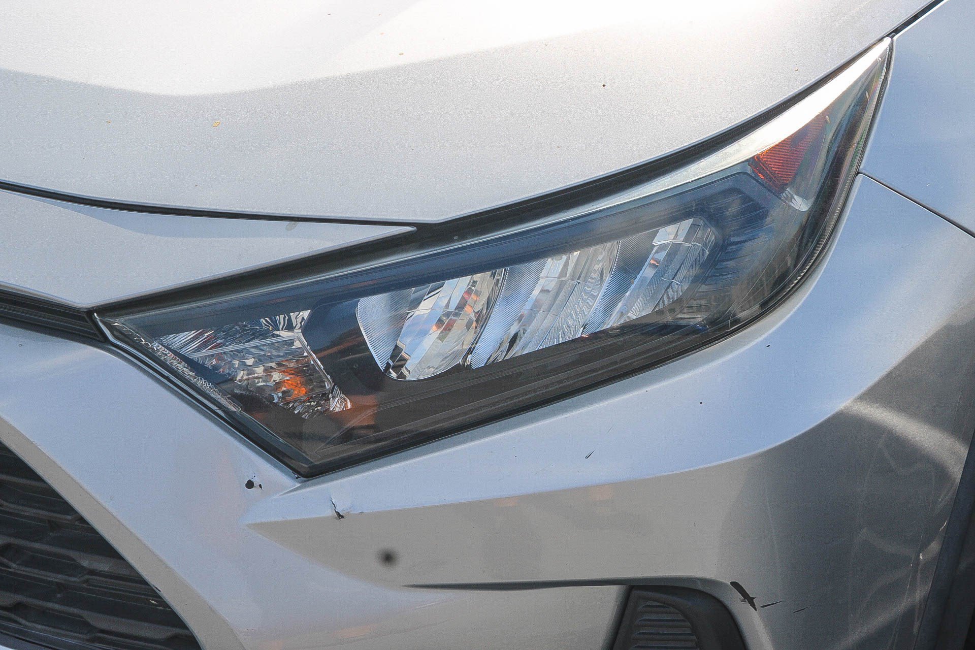 Used 2019 Toyota RAV4 LE w/ Carpet Mat Package FWD image 6