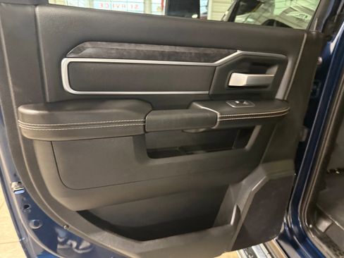 Used 2024 RAM 2500 Big Horn w/ Sport Appearance Package image 37