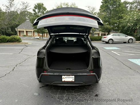 Used 2026 Tesla Model Y Long Range RWD image 10