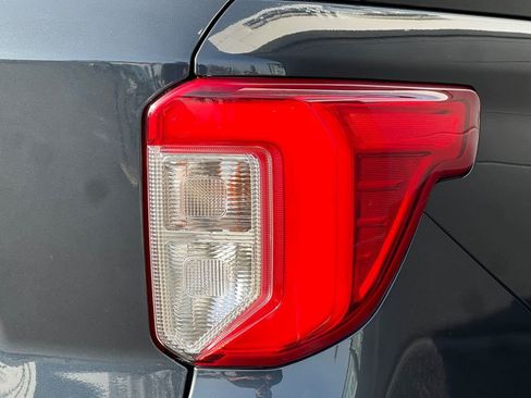 Used 2022 Ford Explorer XLT w/ Equipment Group 202A image 35