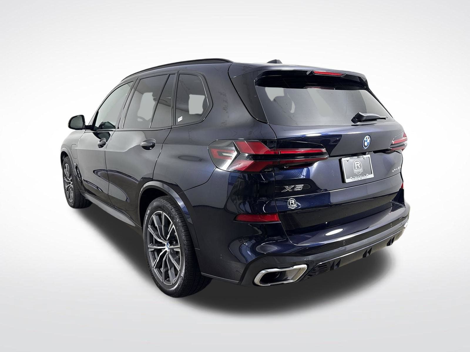 Used 2024 BMW X5 xDrive50e w/ M Sport Package AWD/4WD image 32