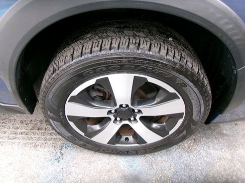 Used 2015 Subaru Crosstrek Touring image 8