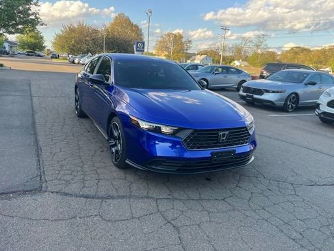 Used 2025 Honda Accord Sport image 28