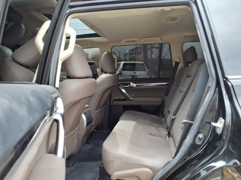 Certified 2023 Lexus GX 460 Premium w/ Premium Package image 12