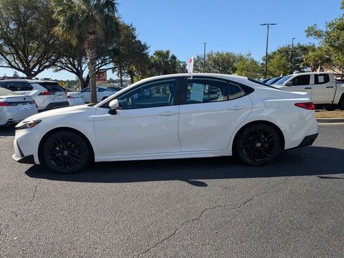 Certified 2025 Toyota Camry SE FWD image 8