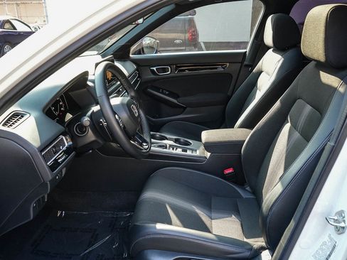 Used 2025 Honda Civic Sport image 16