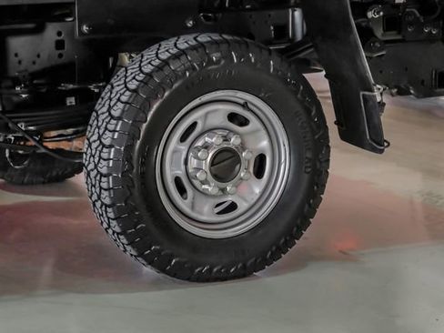 Used 2018 Ford F250 XL w/ Power Equipment Group AWD/4WD image 59