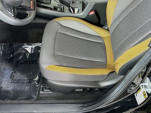 Certified 2025 Subaru Crosstrek 2.5i Sport w/ Crosstrek Mirror Package image 26